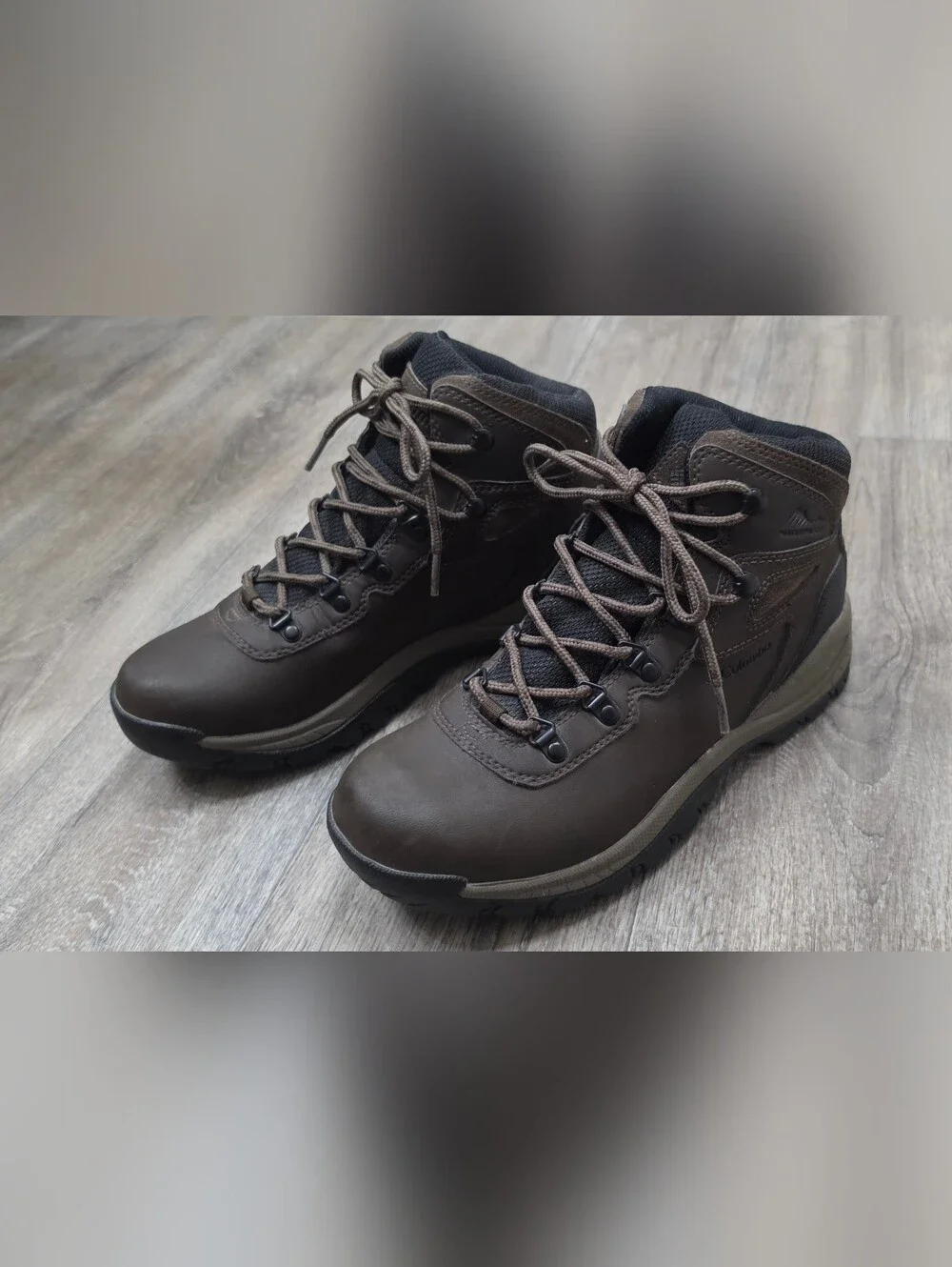 Men's Columbia Newton Ridge Hiking Boots-Size 7.5